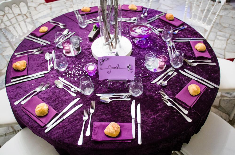 La couleur des nappes, une différence dans la décoration de table 